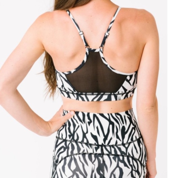 Zyia Safari Brilliant Mesh Sport Bra - Picture 3 of 11